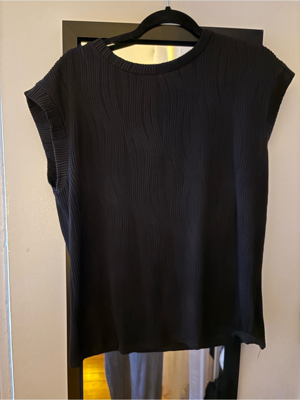 Women's Black Textured Sleeveless Top